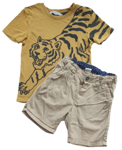 H&M beige shorts og karrygul T-shirt str. 98