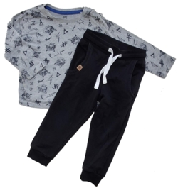 Steenholt sorte sweatpants og en grå bluse str. 92