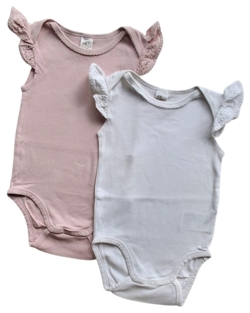 H&M to ærmeløse rosa og hvid bodys str. 86
