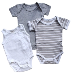 Name it to grå body's og H&M hvid body str. 56
