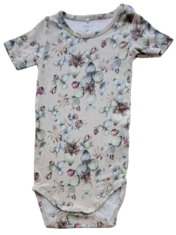 Name it beige kortærmet body str. 80