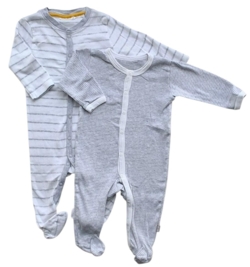 808 to lysegrå langærmede natdragter str. 62