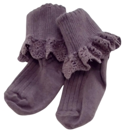 Lilla uld strømper med fine blonder str. 0-3 mdr