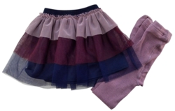 Cadeau trefarvet tyl skørt og Friends strømper str. 80