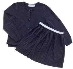 VRS sort nederdel og H&M sort cardigan str. 98-104