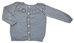 Hjemmestrikket grå langærmet trøje str. 80-92