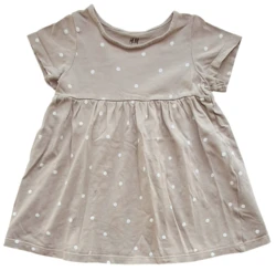 H&M beige prikket kortærmet sommerkjole str. 86