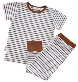 Nyt Nuuroo råhvidt brunstribet sæt str. 92