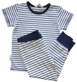 Nyt Nuuroo råhvidt blåstribet sæt str. 92