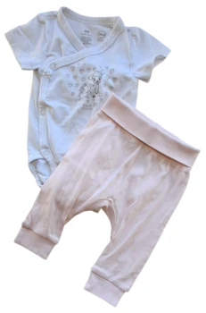 H&M hvid kortærmet body og rosa bukser str. 62