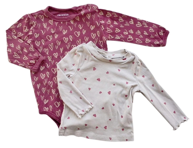 Friends rød body og beige bluse str. 62