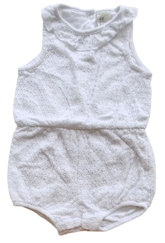 H&M hvid ærmeløs blonde body-dragt str. 86