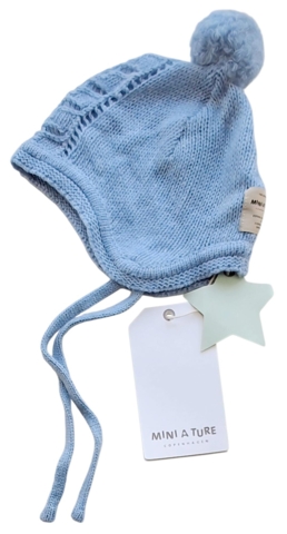 Ny Mini A Ture lyseblå strikket hjelm str. 0-6 mdr