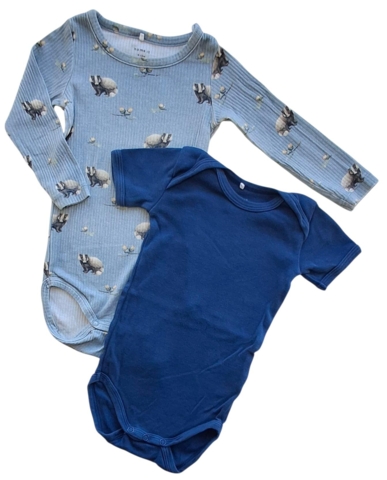 Name it to kort og langærmede body's str. 80