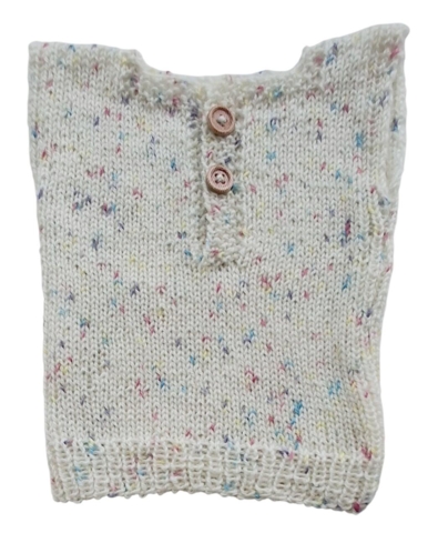 Ny hjemmestrikket råhvid uld vest str. 0-6 mdr