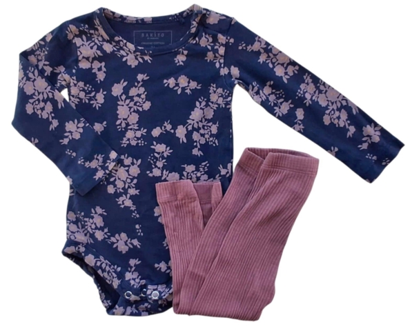 Bakito mørkeblå body og Name it rosa leggings str. 74