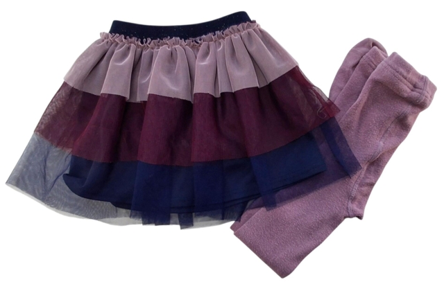 Cadeau trefarvet tyl skørt og Friends strømper str. 80