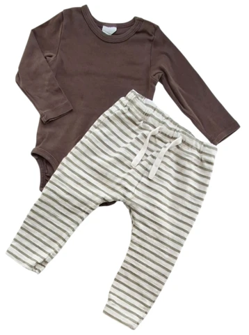 Lil'Atelier stribede bukser og H&M brun body str. 74