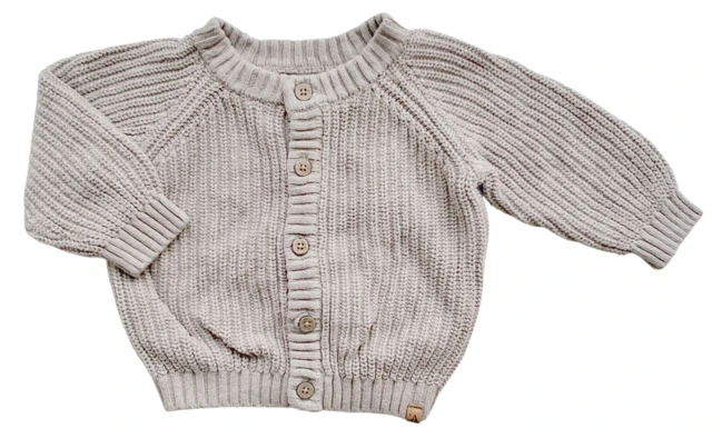 Lil'Atelier lys sandfarvet striktrøje str. 68