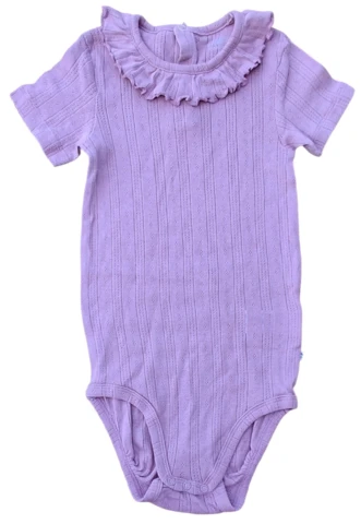 Tiny one lys lilla kortærmet body str. 86
