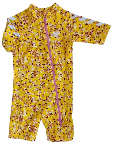 Hummel varmgul blomstret UV heldragt str. 98