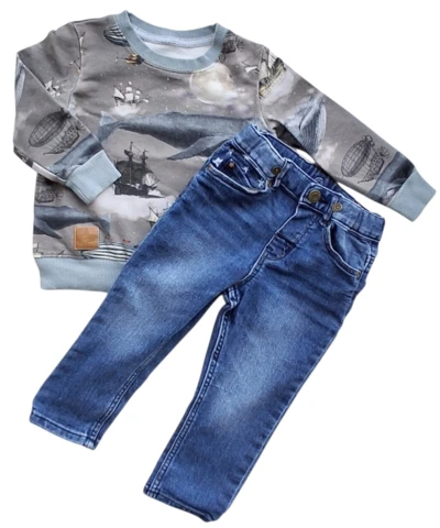 H&M blå denimbukser og en sweatshirt str. 80