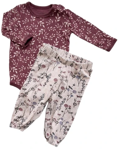 Name it rosa bukser og Friends mørkerød body str. 56