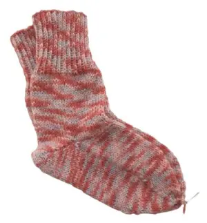 Nye hjemmestrikkede mønstrede strømper str. 23/24