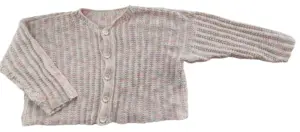 Hjemmestrikket beige bomuldtrøje str. 80-86