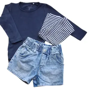 H&M denim lyseblå shorts sæt str. 92