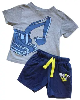 H&M lysegrå T-shirt og mørkeblå shorts str. 92