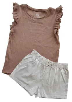 H&M brunt og beige shorts og T-shirt sæt str. 110