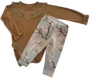 Müsli leggings og VRS karrybrun body str. 86