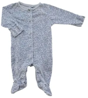 Junior J lyseblå småblomstret natdragt str. 3-6 mdr