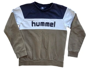 Hummel trefarvet langærmet sweatshirt str. 152