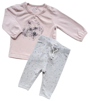 Me Too rosa bluse og H&M lysegrå bukser str. 62